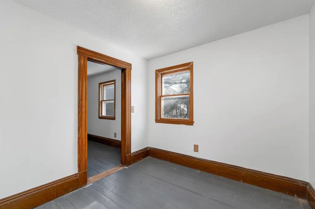 12 Washington Street Ashland NH 03217