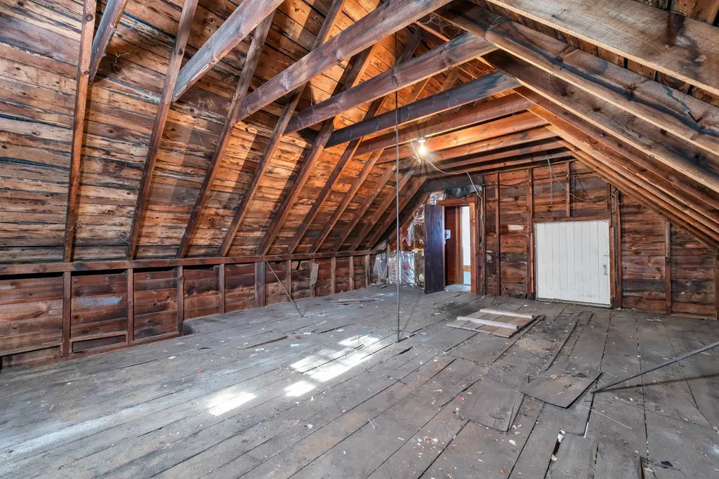 12 Washington Street Ashland NH 03217