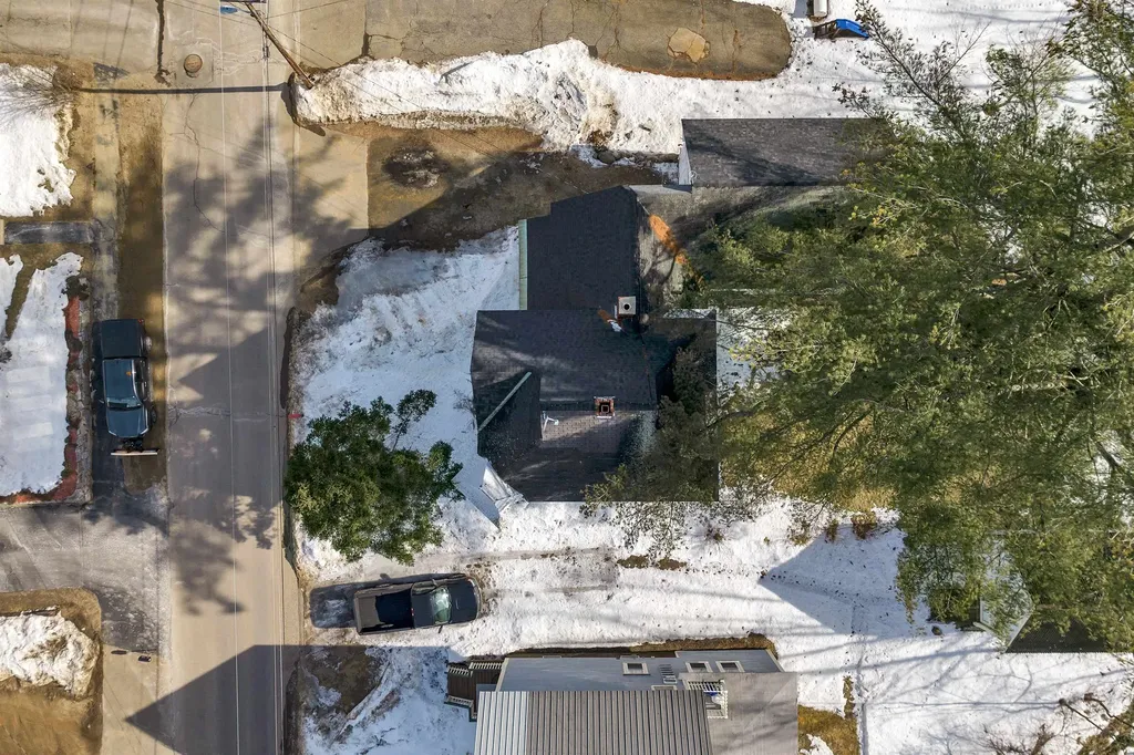 12 Washington Street Ashland NH 03217