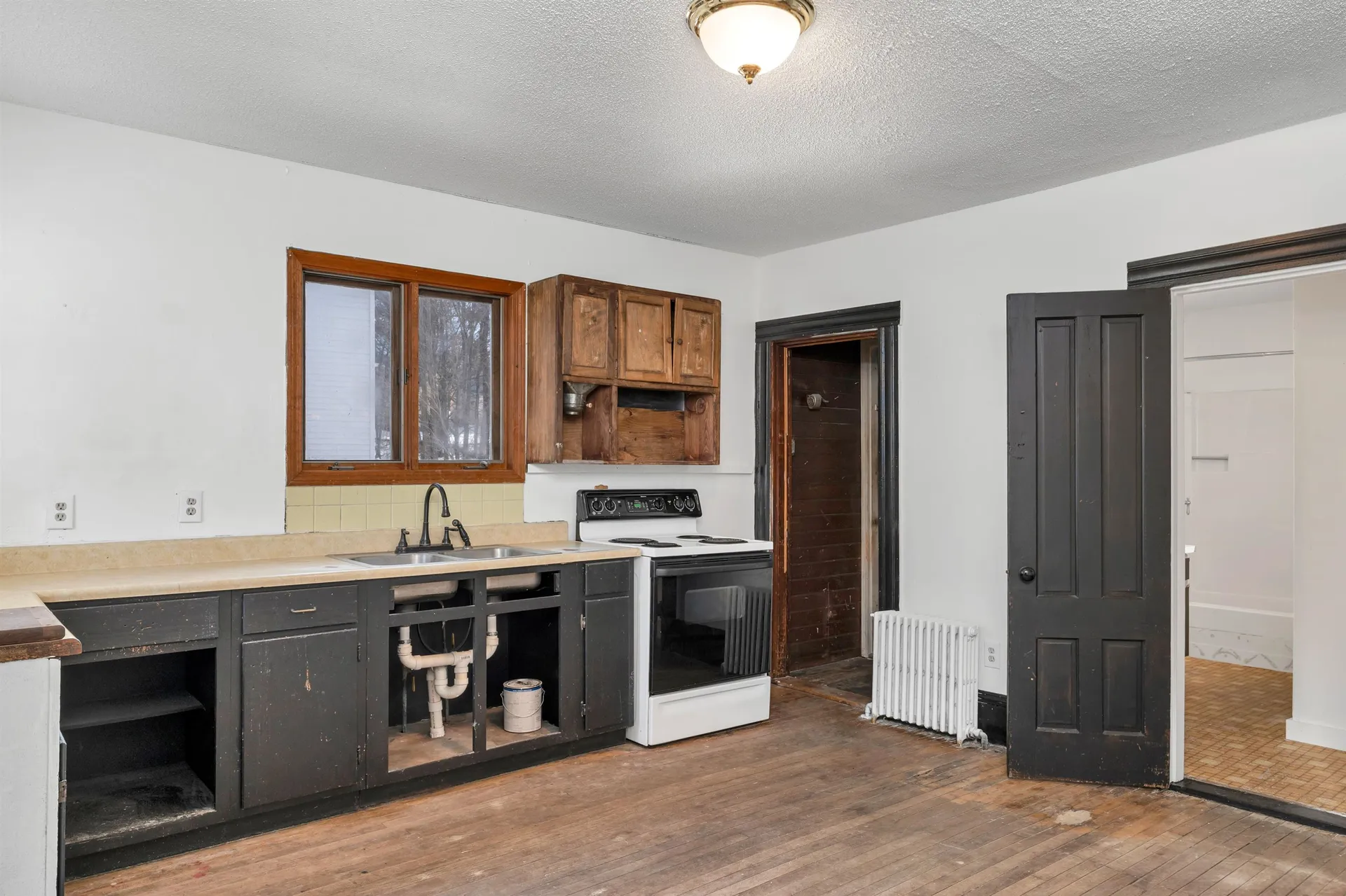 12 Washington Street Ashland NH 03217