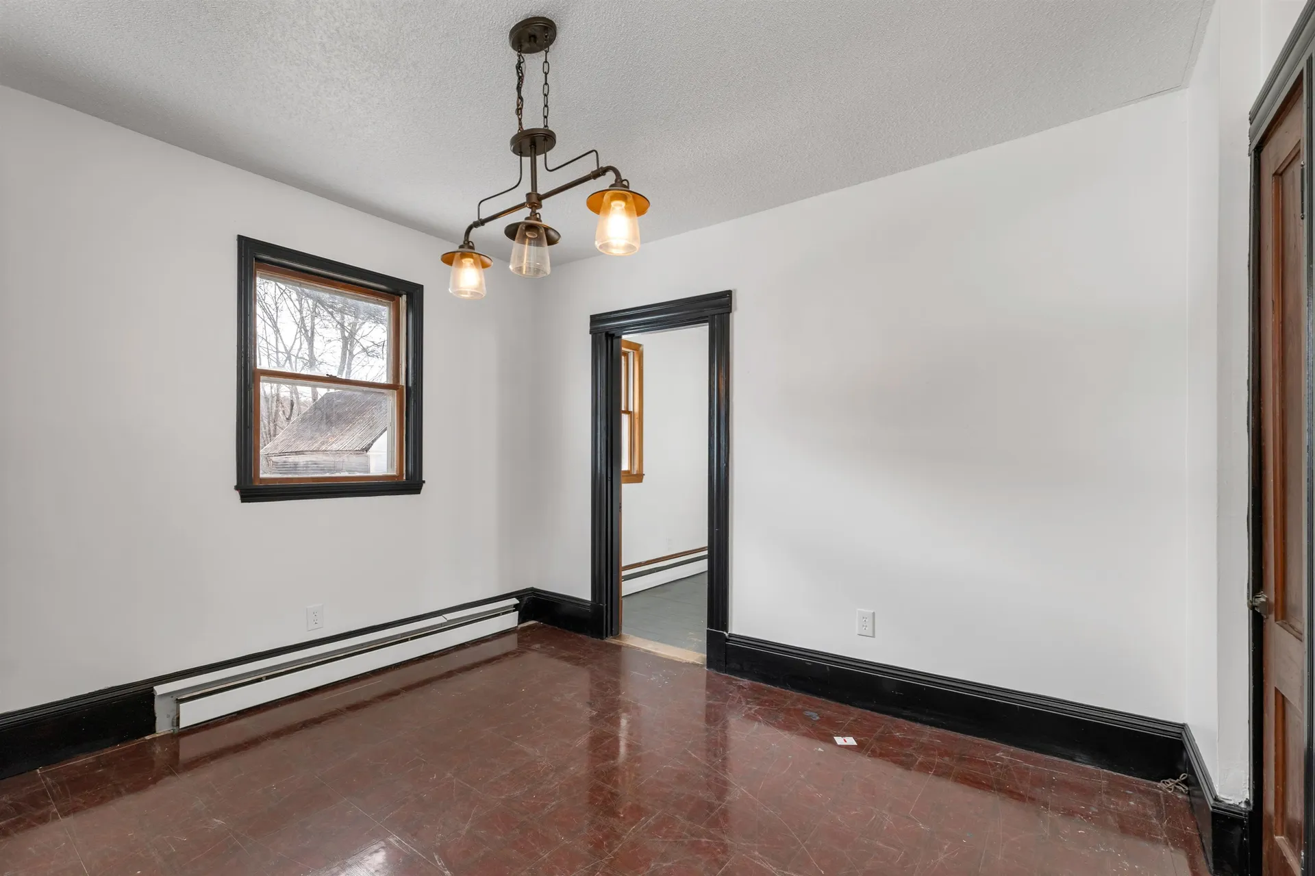 12 Washington Street Ashland NH 03217