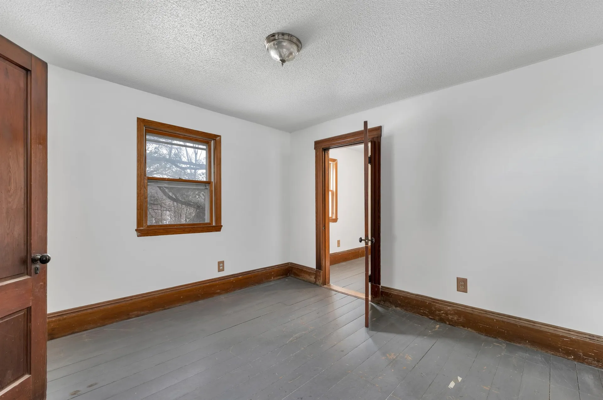 12 Washington Street Ashland NH 03217