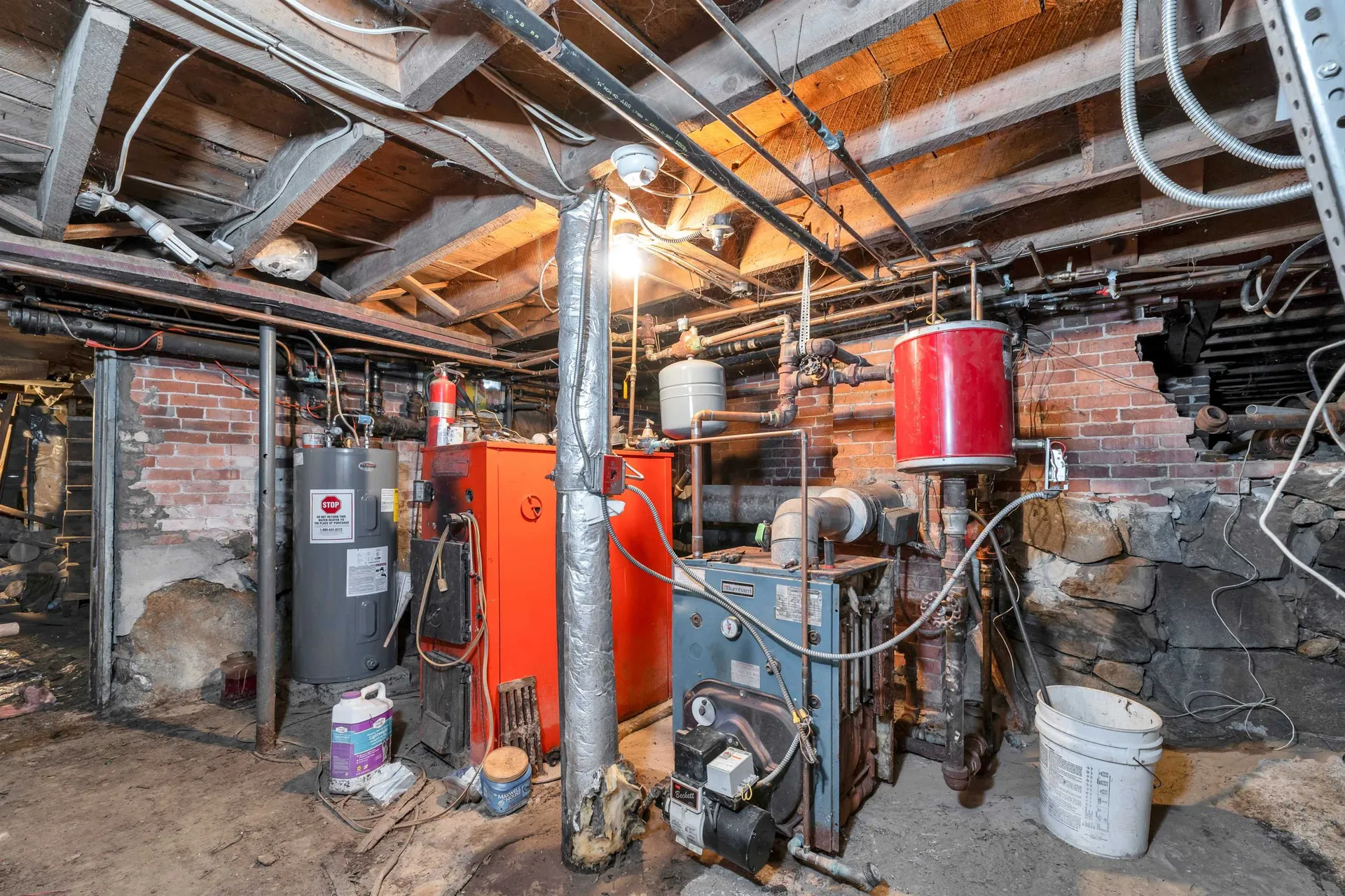 12 Washington Street Ashland NH 03217