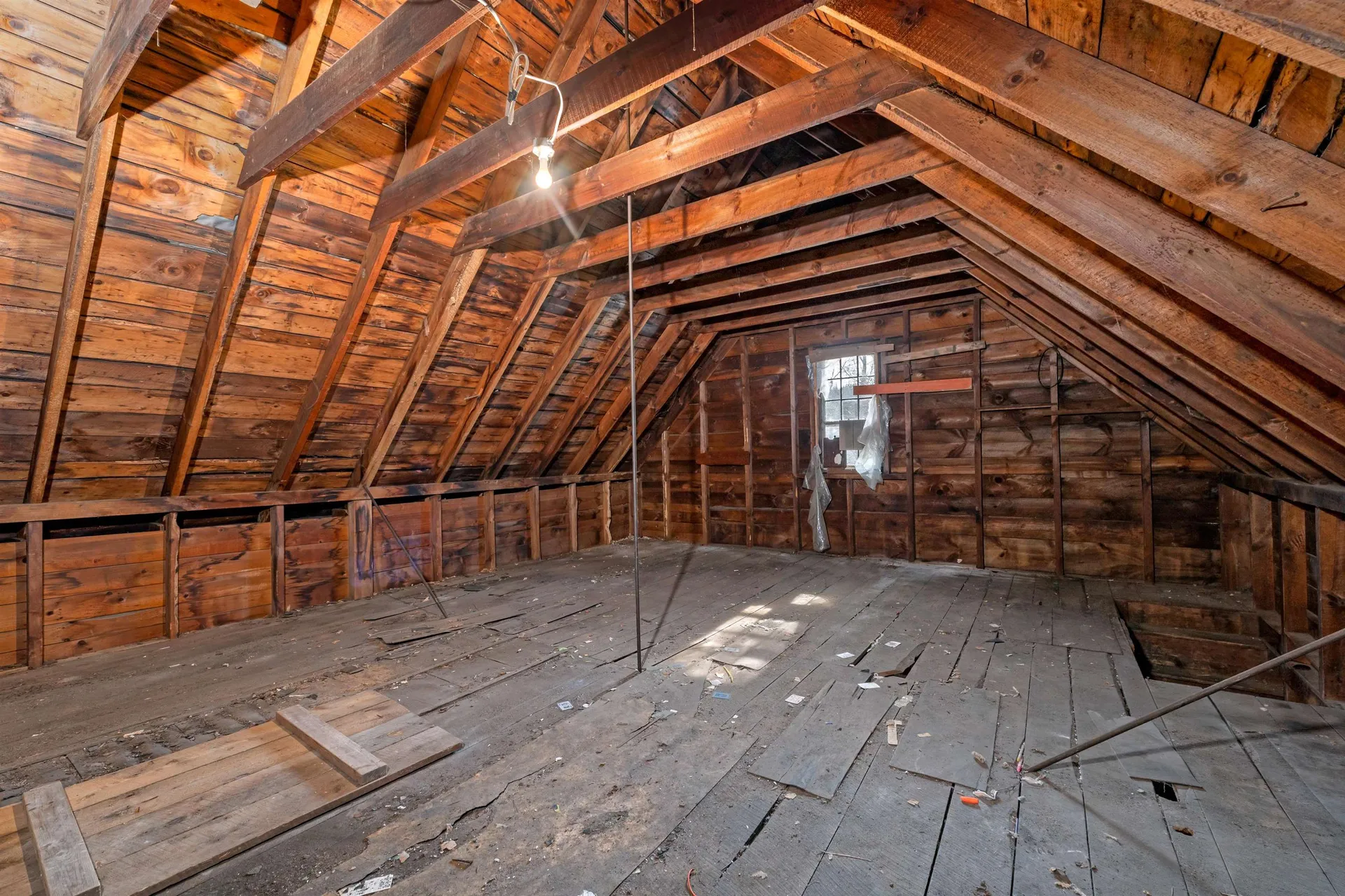 12 Washington Street Ashland NH 03217