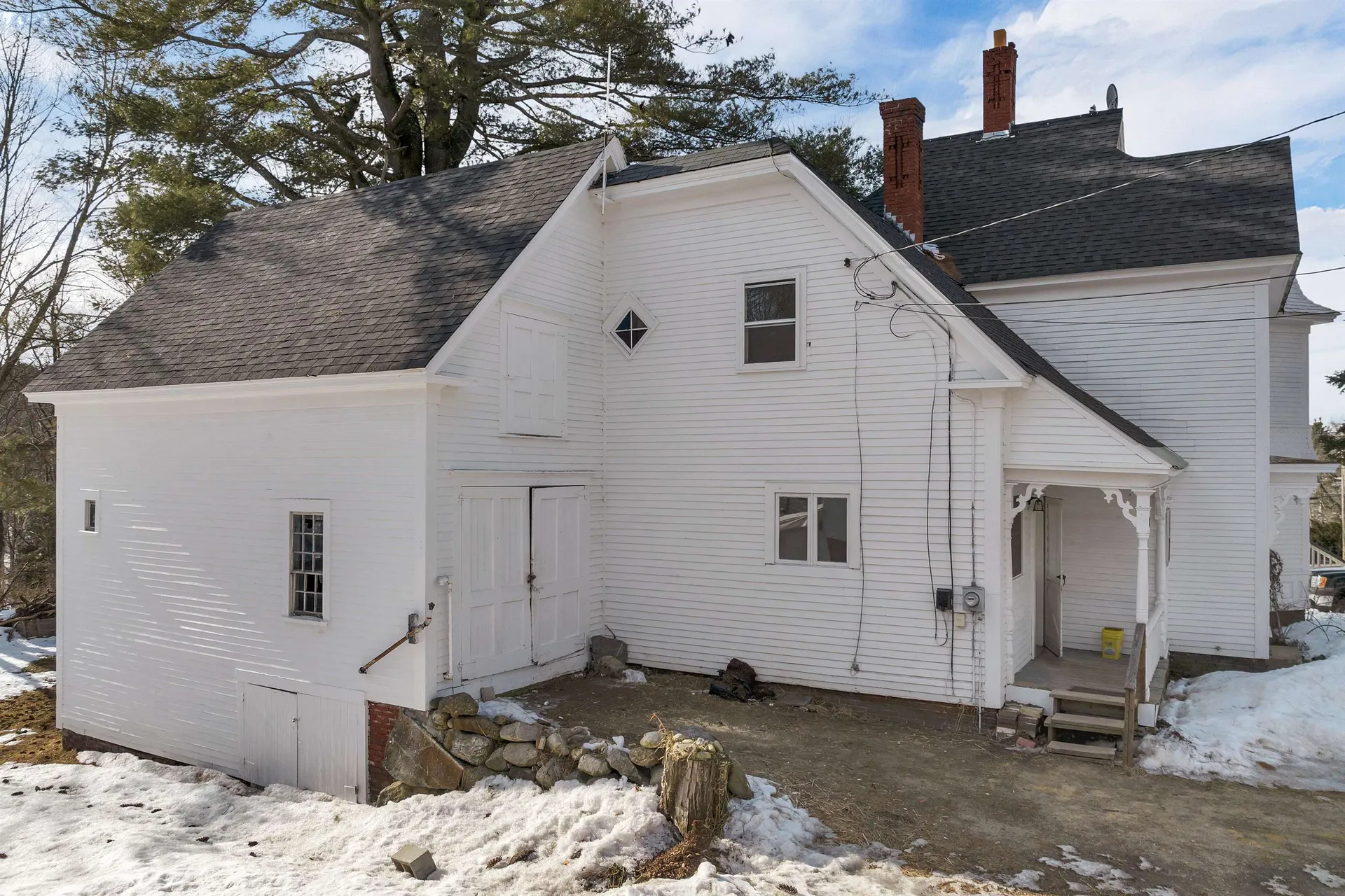 12 Washington Street Ashland NH 03217