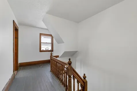 12 Washington Street Ashland NH 03217