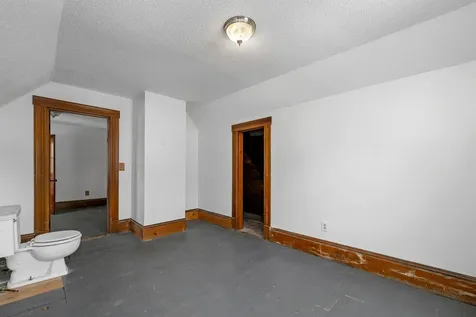 12 Washington Street Ashland NH 03217