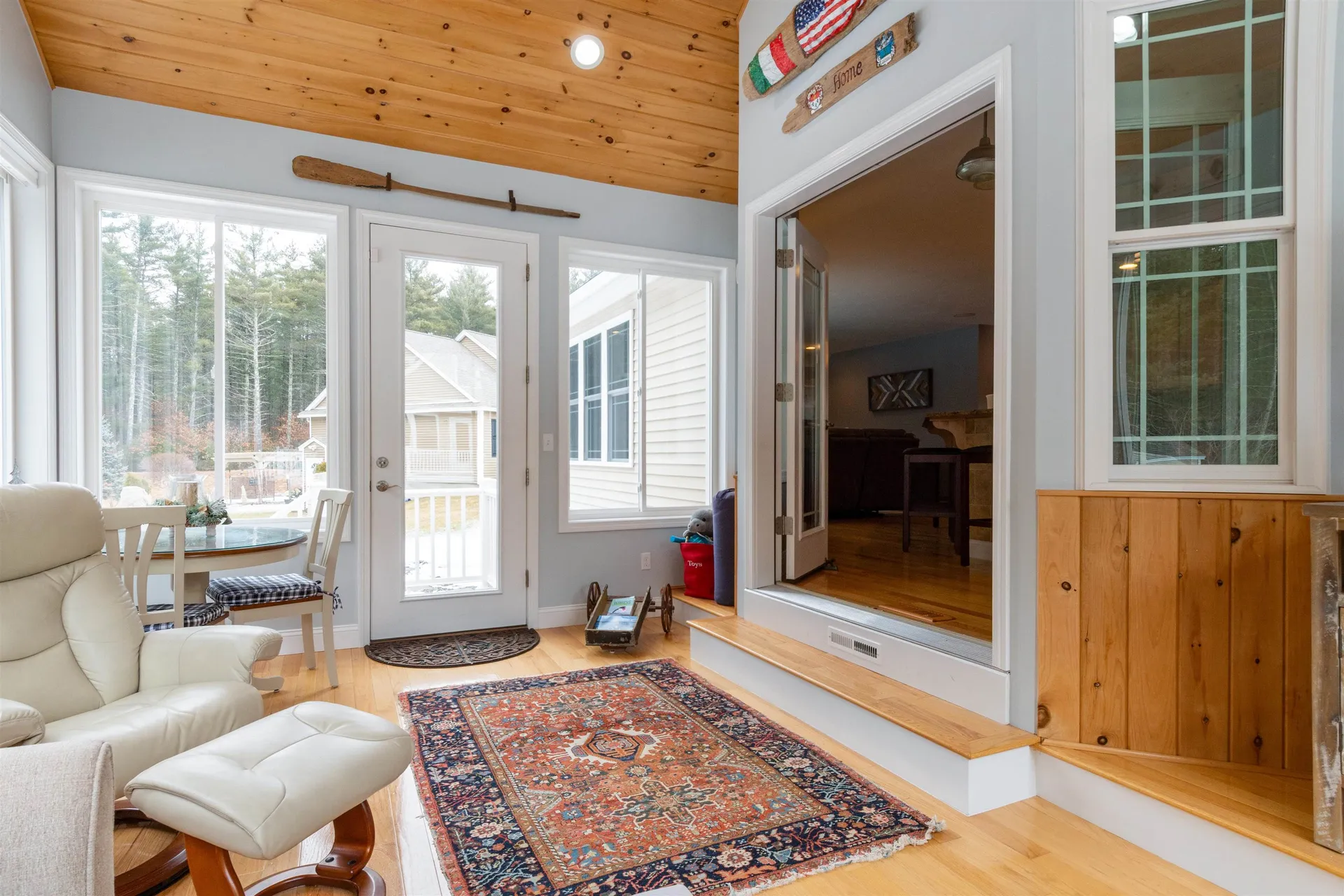 19 Pilgrim Circle Nashua NH 03063