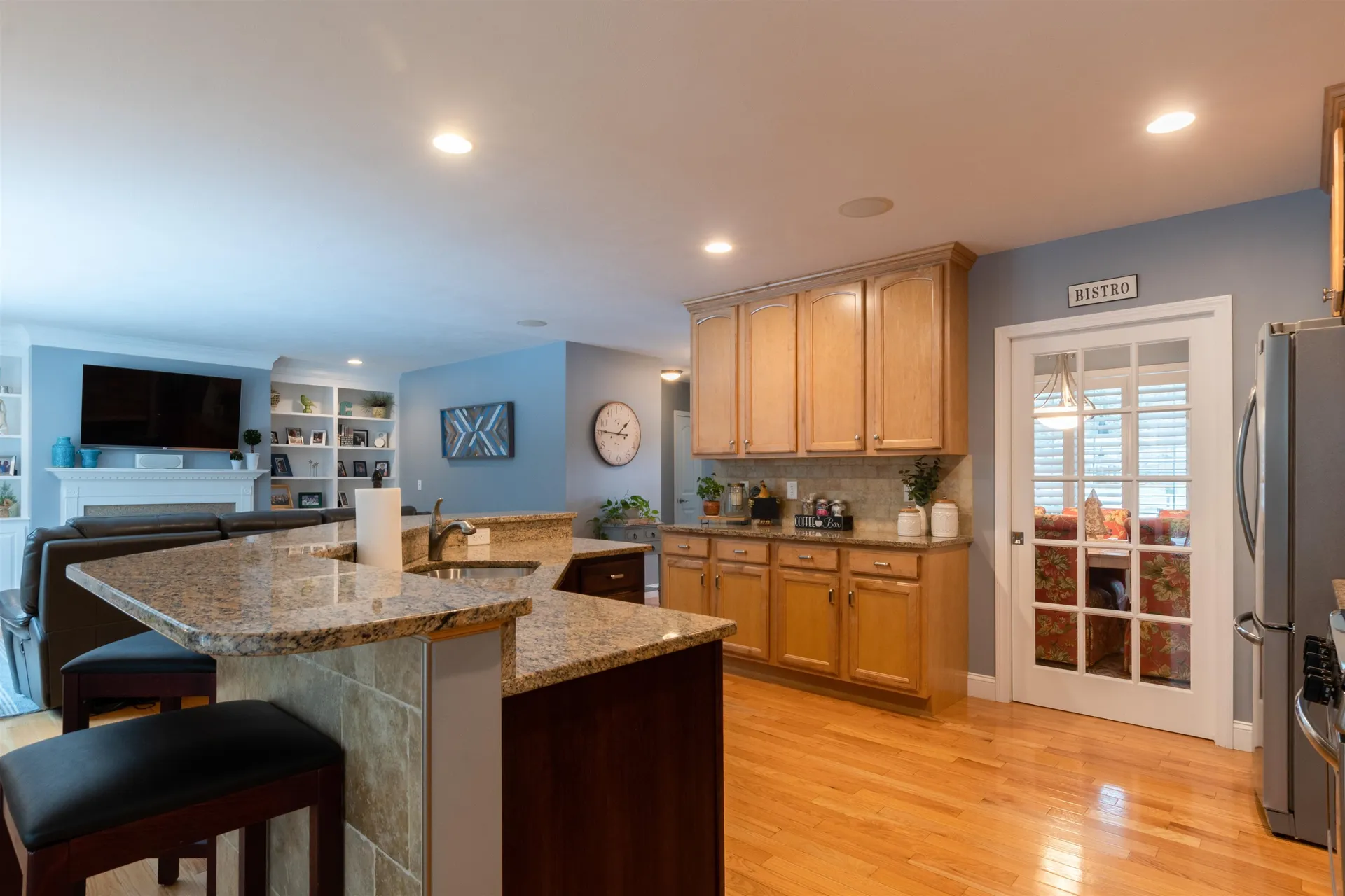 19 Pilgrim Circle Nashua NH 03063