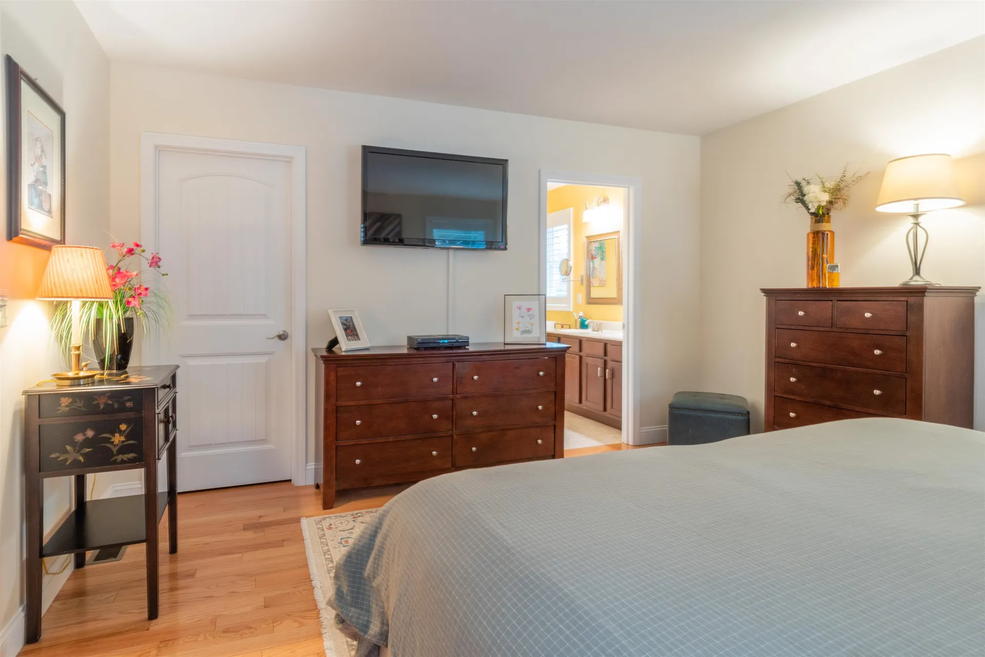 19 Pilgrim Circle Nashua NH 03063