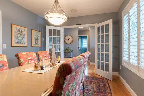 19 Pilgrim Circle Nashua NH 03063