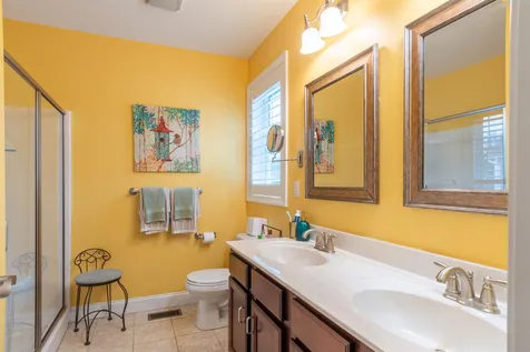 19 Pilgrim Circle Nashua NH 03063