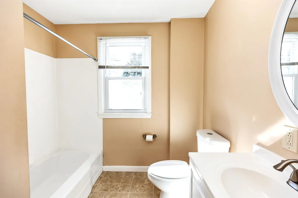 616 Coral Avenue Manchester NH 03104