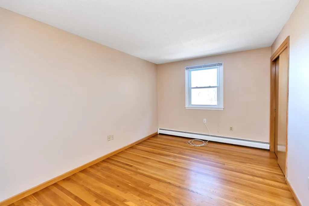 616 Coral Avenue Manchester NH 03104