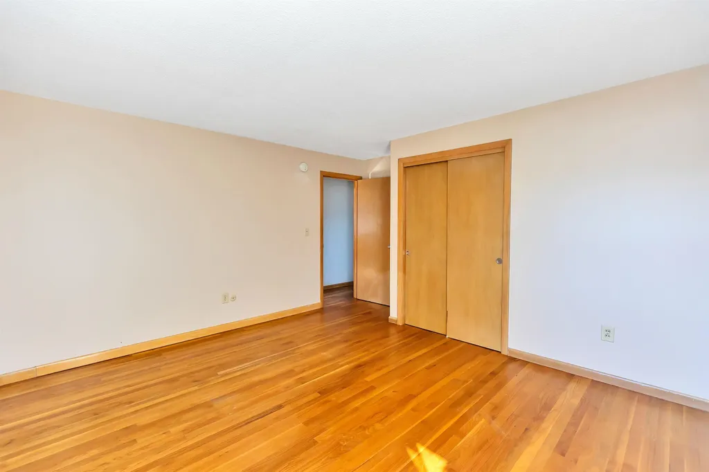 616 Coral Avenue Manchester NH 03104