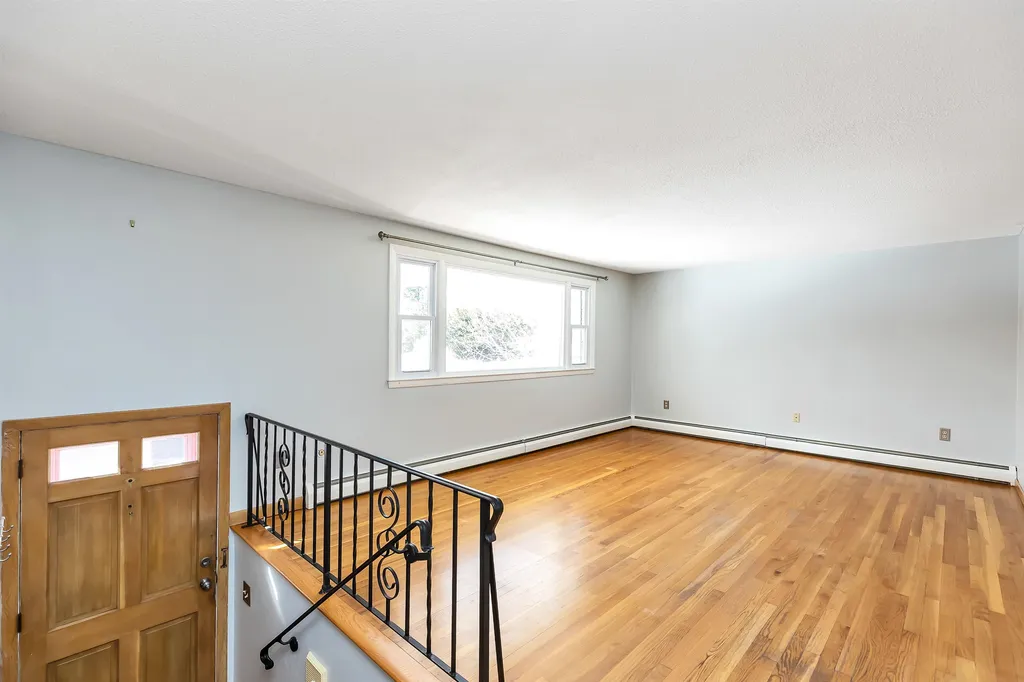 616 Coral Avenue Manchester NH 03104