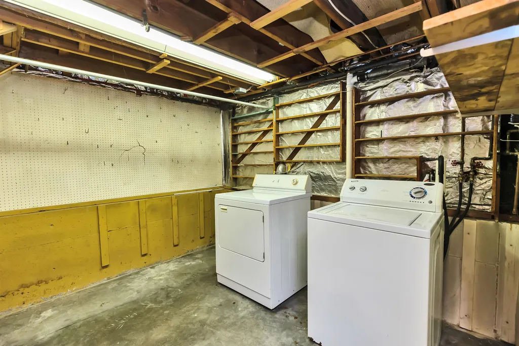 616 Coral Avenue Manchester NH 03104