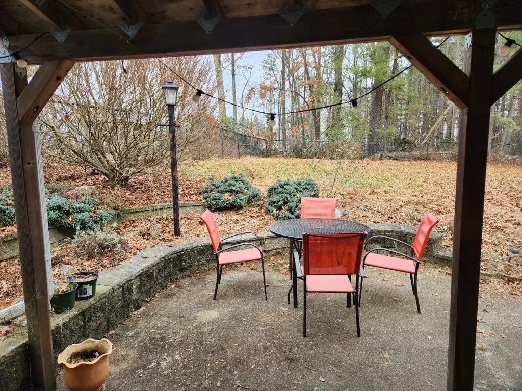 616 Coral Avenue Manchester NH 03104