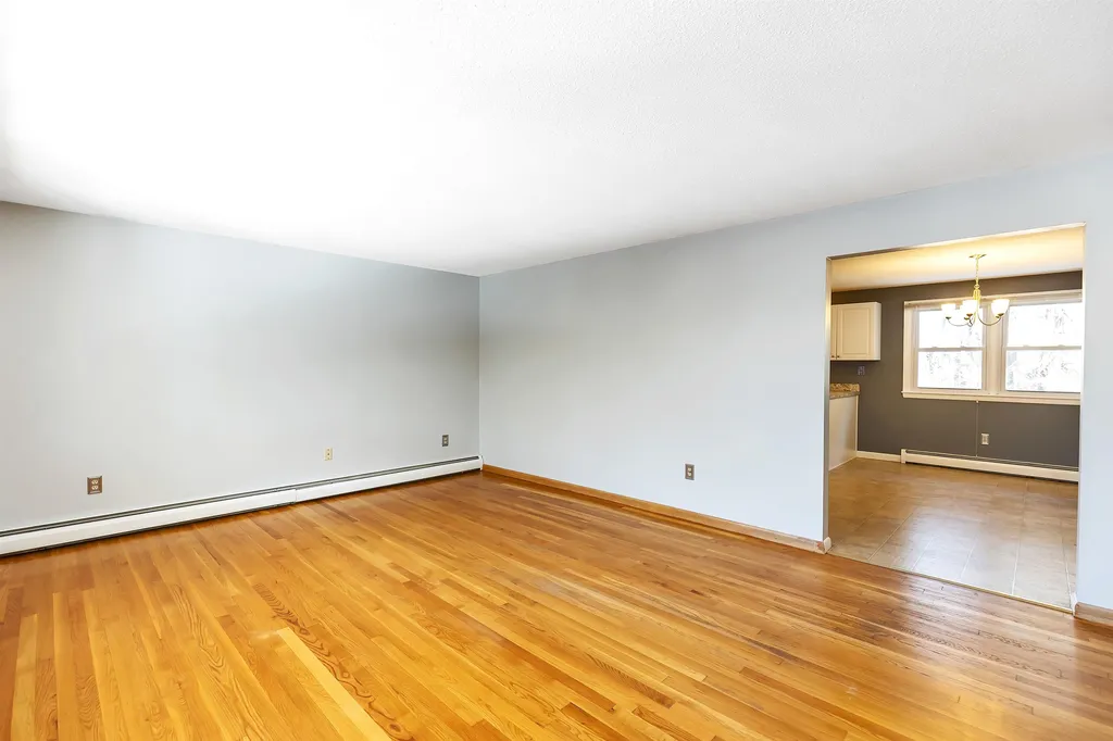 616 Coral Avenue Manchester NH 03104