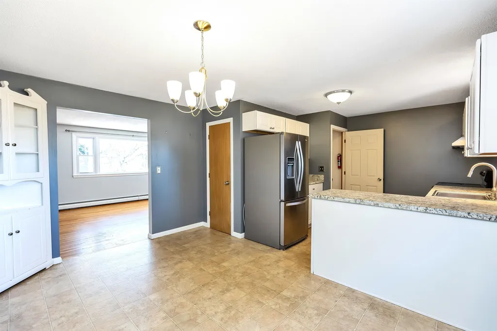 616 Coral Avenue Manchester NH 03104