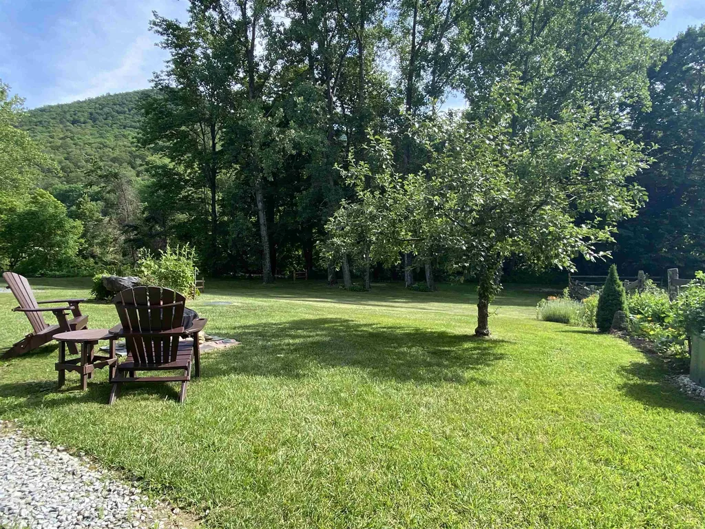 2167 Vt Route 313 Arlington VT 05250