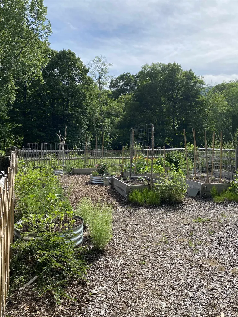 2167 Vt Route 313 Arlington VT 05250