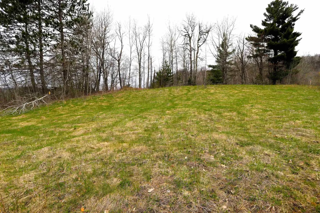 75 Kingdom Way Newport City VT 05855