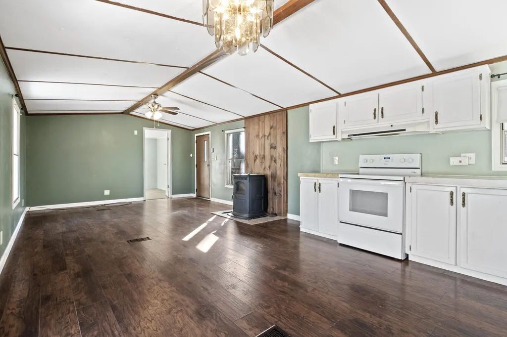 20 Nottingham Road Raymond NH 03077