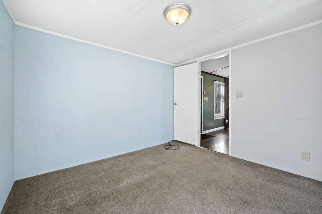20 Nottingham Road Raymond NH 03077