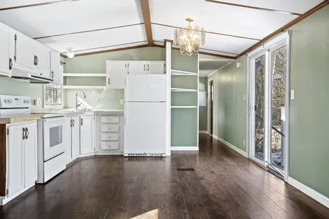 20 Nottingham Road Raymond NH 03077
