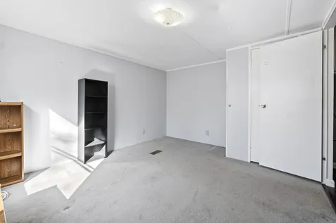 20 Nottingham Road Raymond NH 03077