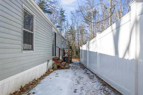 20 Nottingham Road Raymond NH 03077
