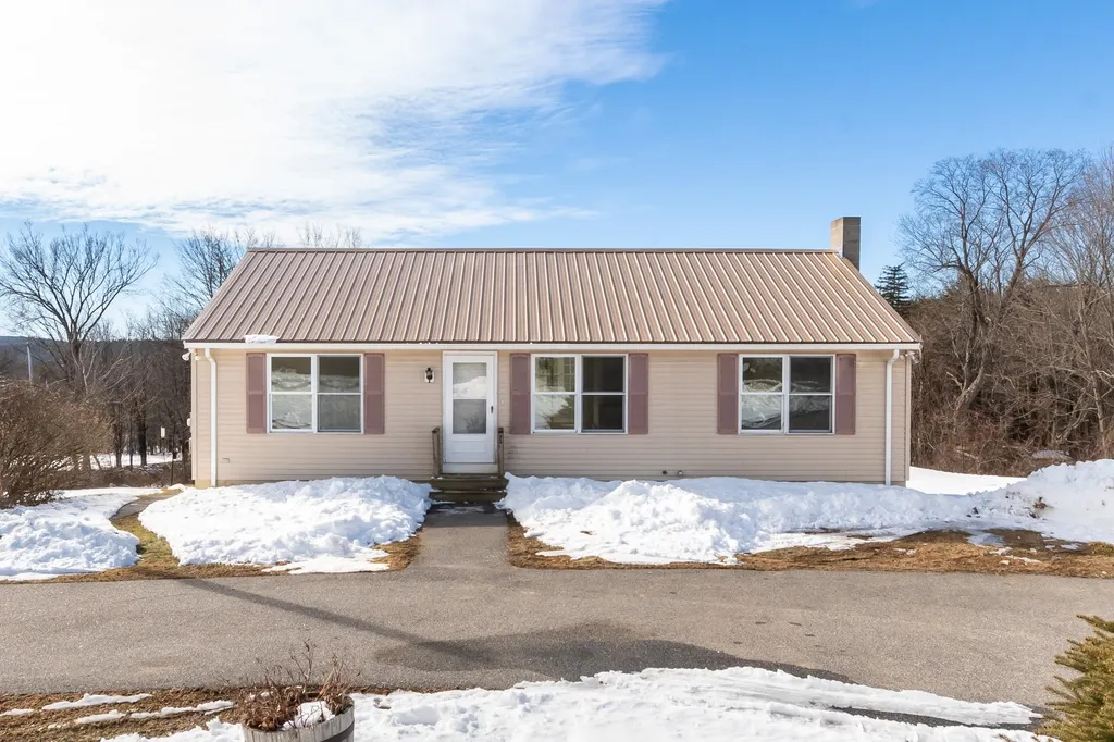 145 Bow Lake Road Barnstead NH 03218