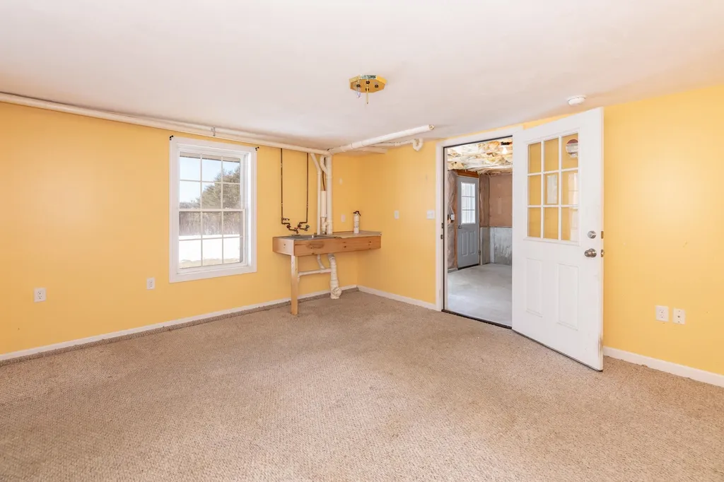 145 Bow Lake Road Barnstead NH 03218