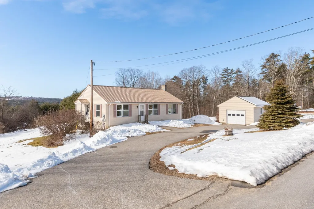 145 Bow Lake Road Barnstead NH 03218