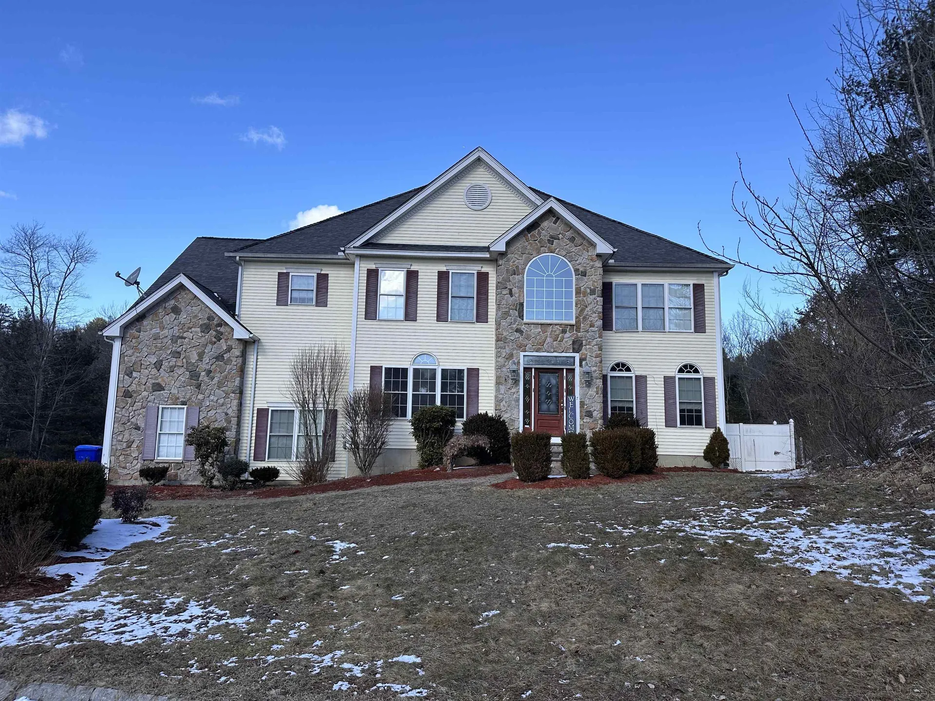 7 Gates Lane Hudson NH 03051