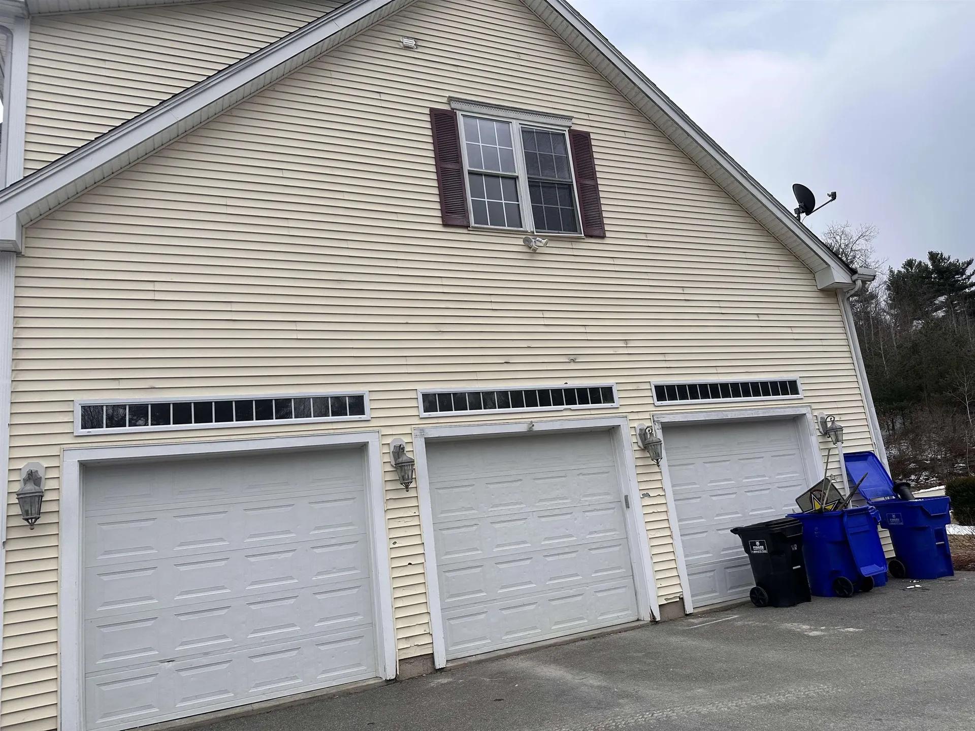 7 Gates Lane Hudson NH 03051