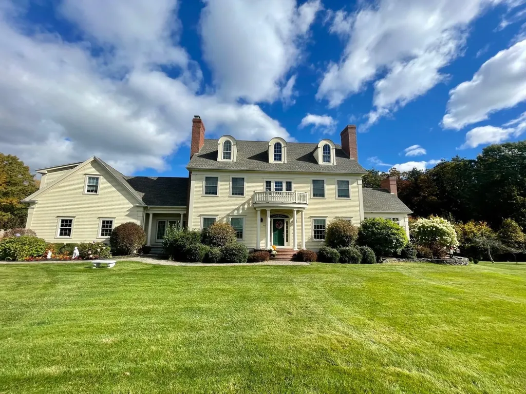 53 Linden Road Hampton Falls NH 03844