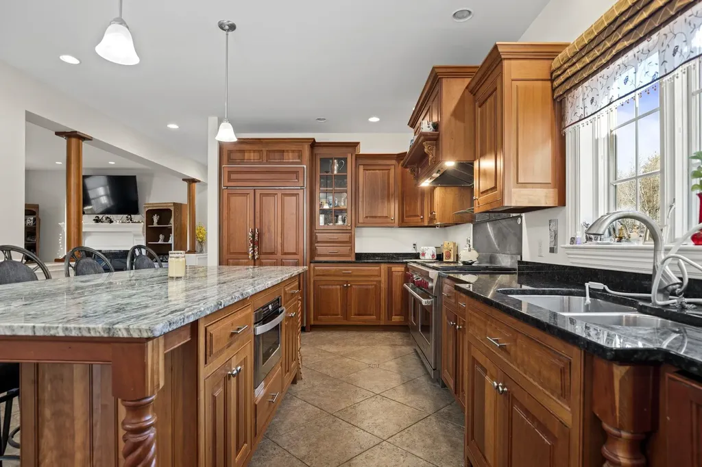 53 Linden Road Hampton Falls NH 03844