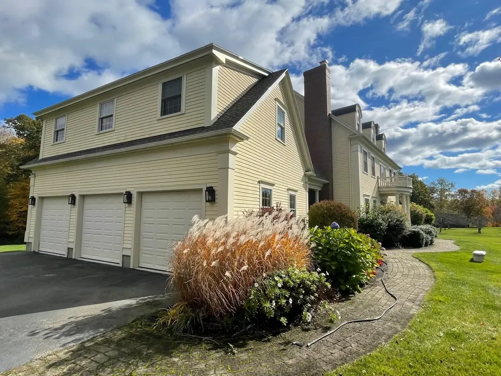 53 Linden Road Hampton Falls NH 03844