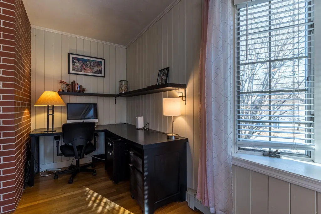 2 Seavey Street Hampton NH 03842