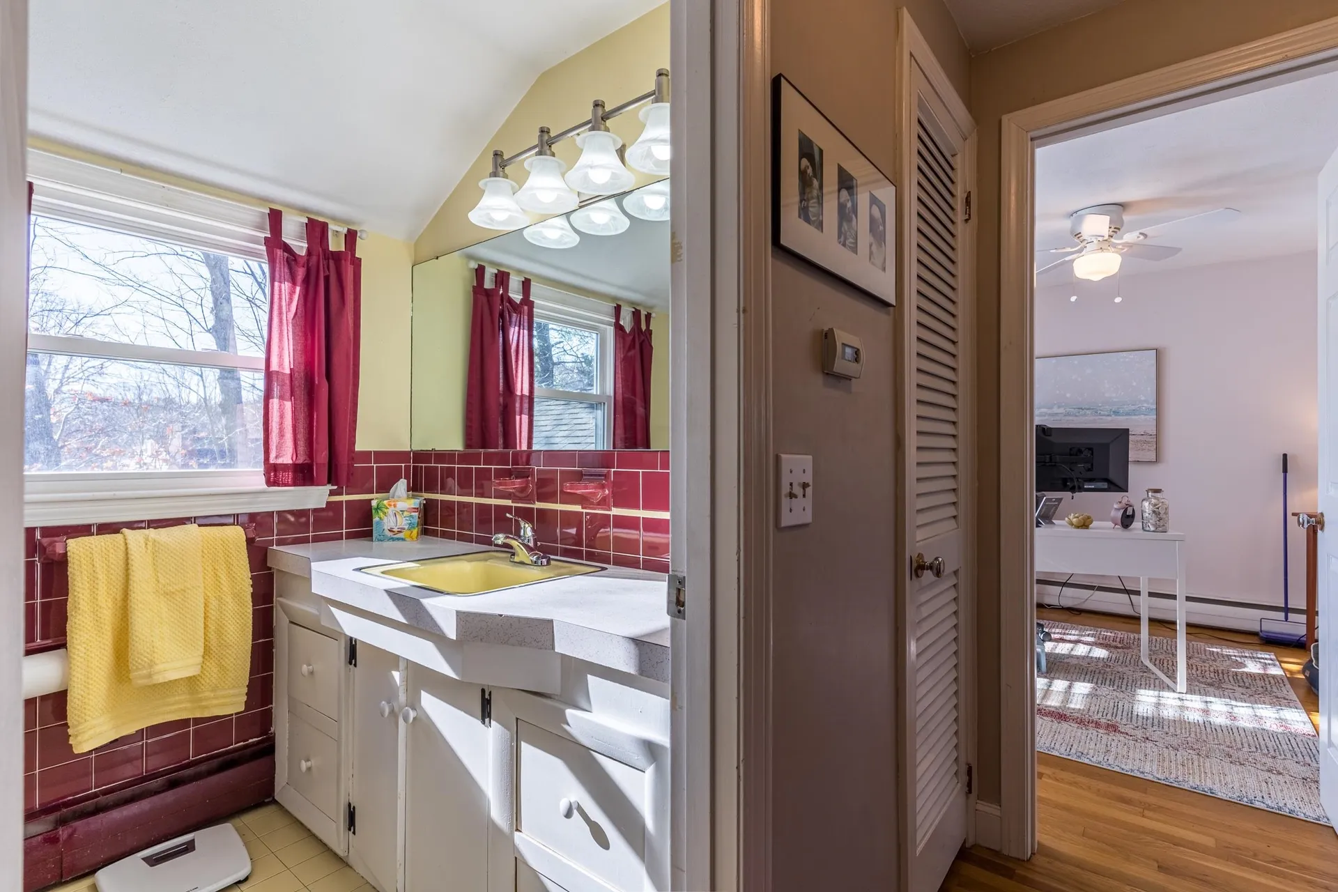 2 Seavey Street Hampton NH 03842
