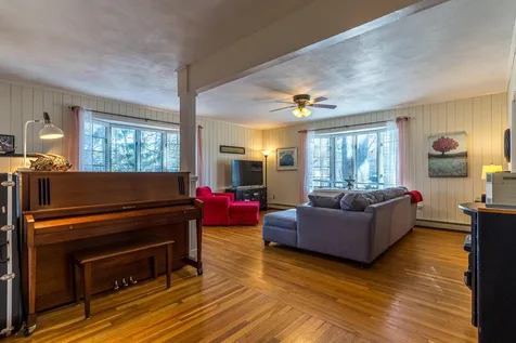 2 Seavey Street Hampton NH 03842