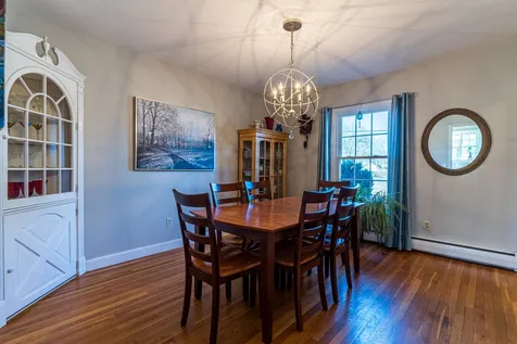 2 Seavey Street Hampton NH 03842