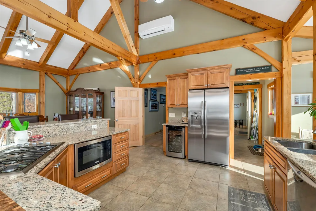 79 County Road Tuftonboro NH 03816