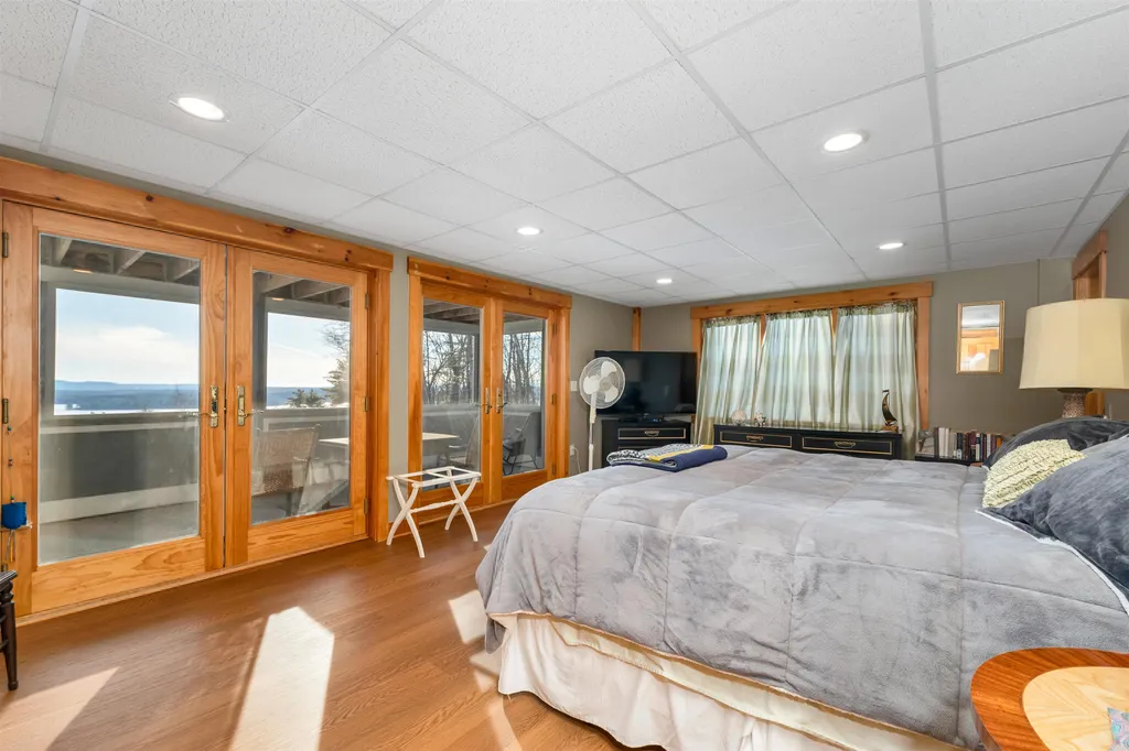 79 County Road Tuftonboro NH 03816