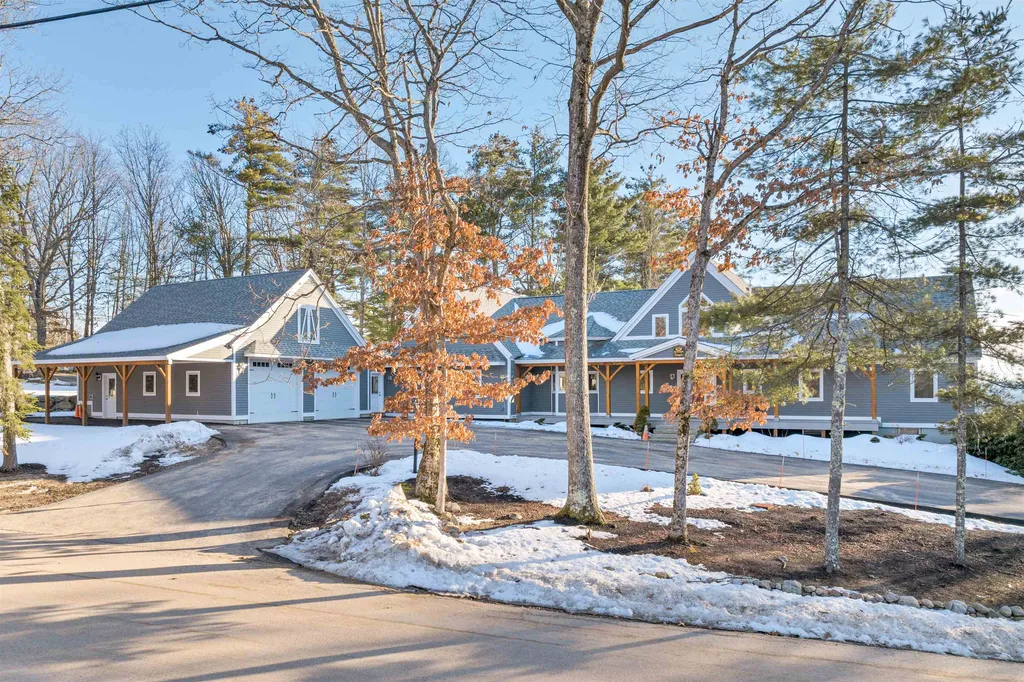 79 County Road Tuftonboro NH 03816
