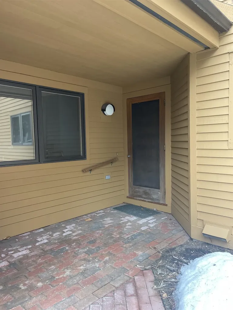 5 Courtyard Hanover NH 03755