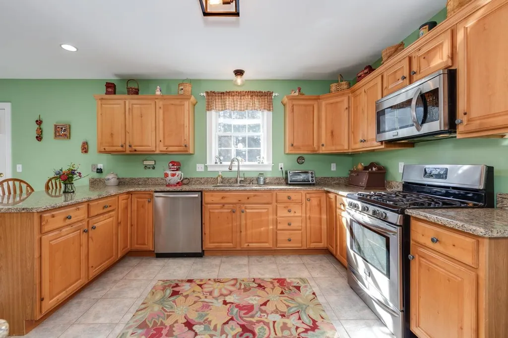 10 Hayward Brook Drive Concord NH 03301