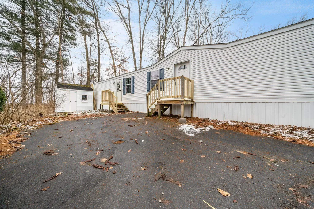 6 Garnet Lane Merrimack NH 03054